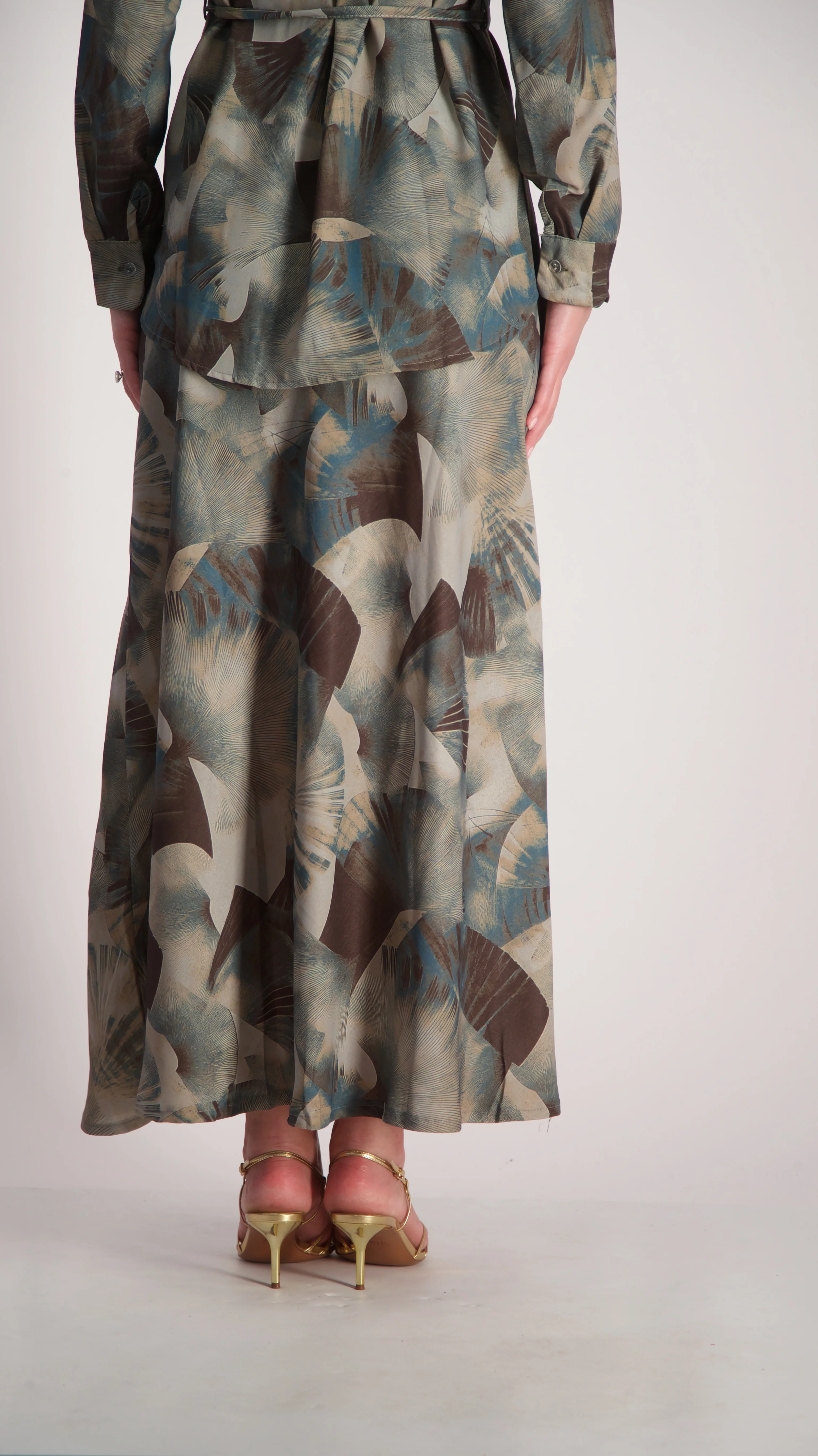 Elegant Maxi Skirt / Grey Splash - Image 5