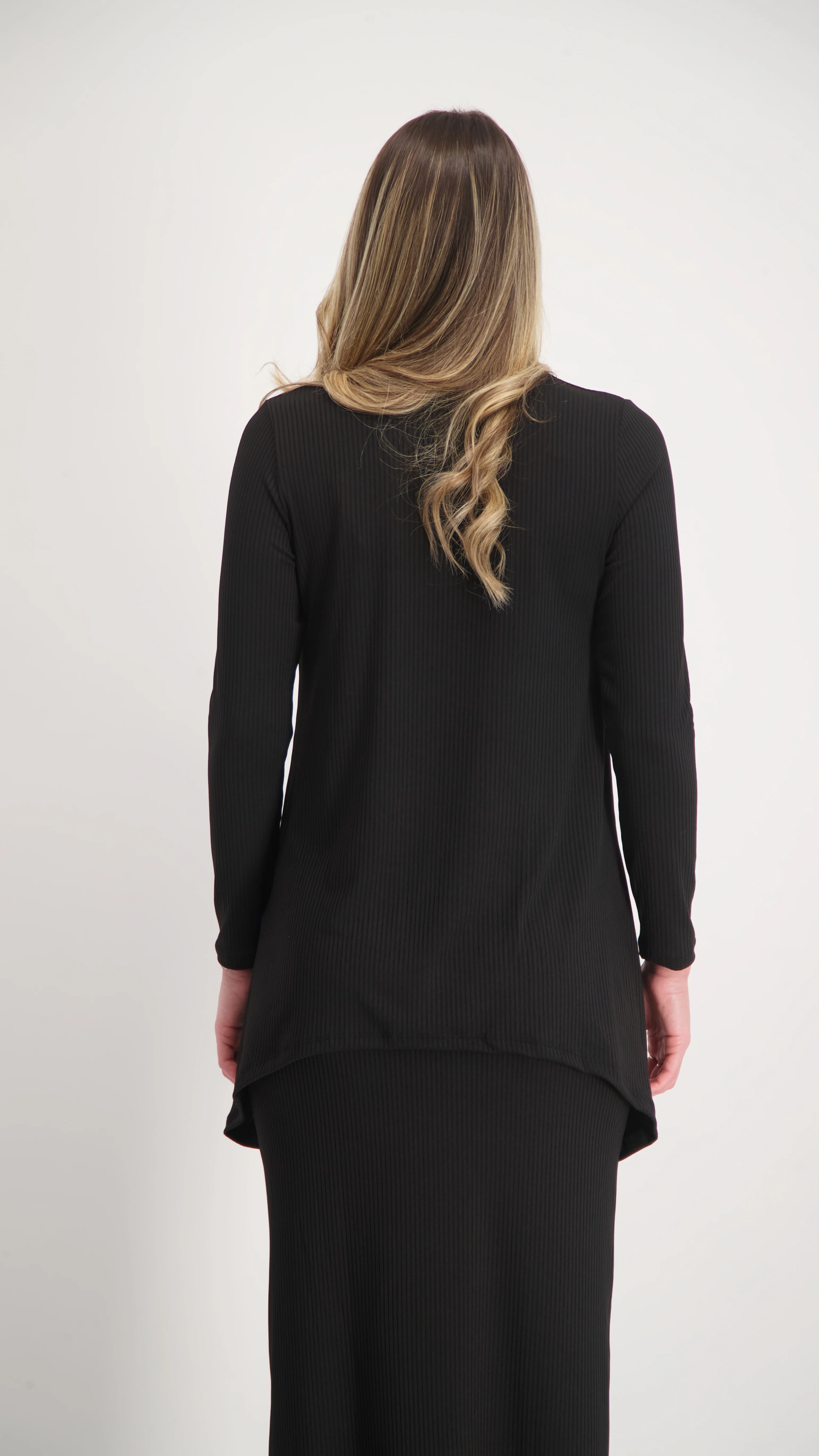 Ribbed Asymmetric T-shirt / Black - Image 7